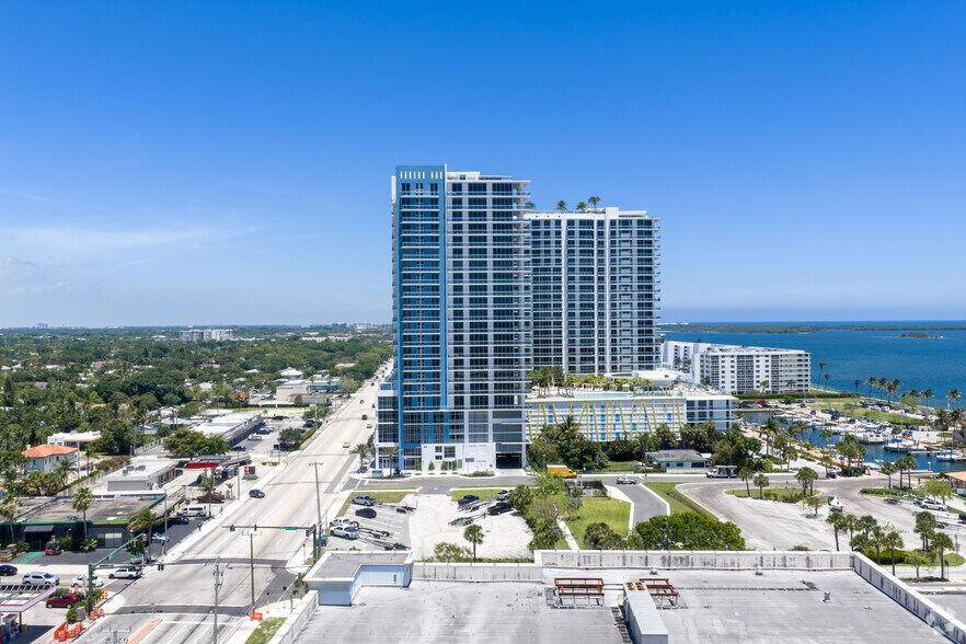 More Photos Of 220 Lake Shore Dr, Lake Park Apartments For Lease