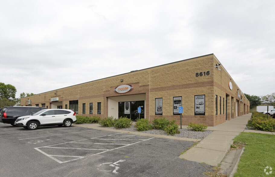 More Photos Of 8616 Xylon Ave N, Brooklyn Park Light Manufacturing For Lease