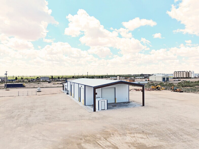 More Photos Of 8340 Boles Rd., Odessa Warehouse For Lease