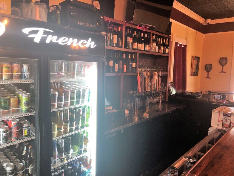 More Photos Of 117 S French Ave, Sanford Restaurant For Lease