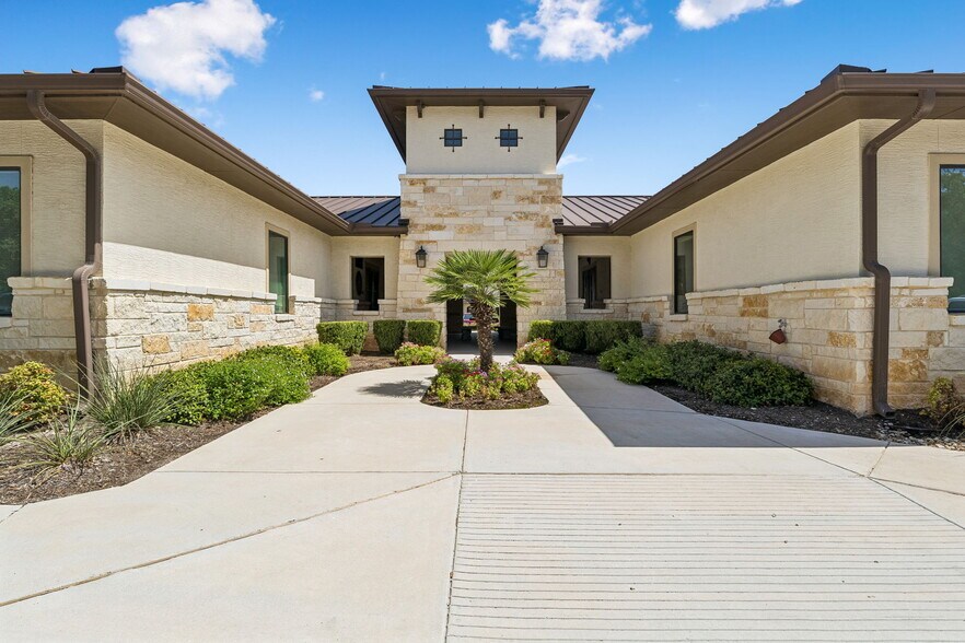 Primary Photo Of 4358 Lockhill Selma Rd, Shavano Park Medical For Lease