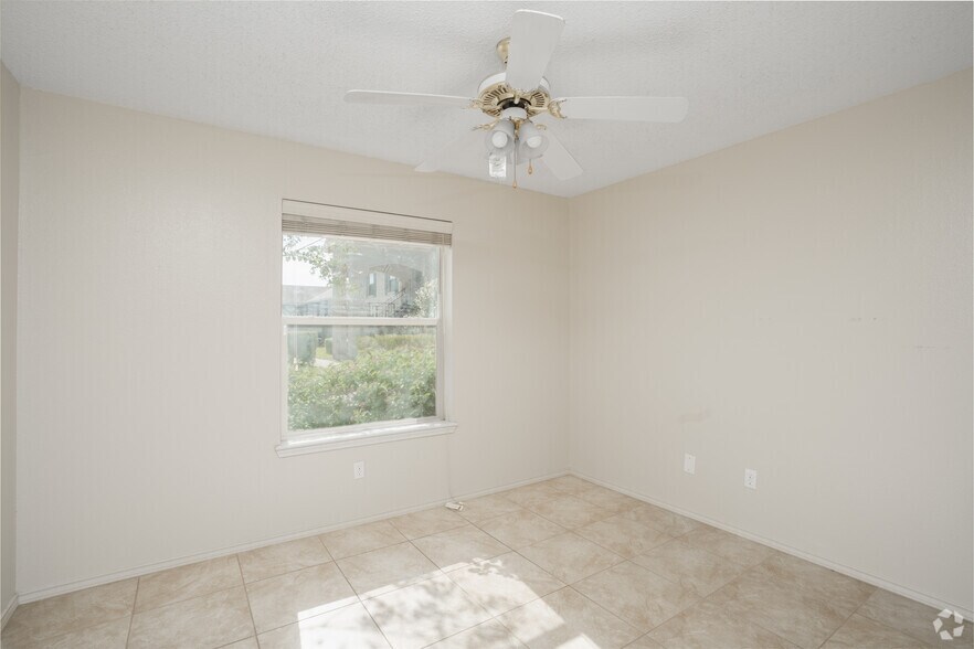 More Photos Of 2501 Hibiscus Ave, McAllen Apartments For Sale