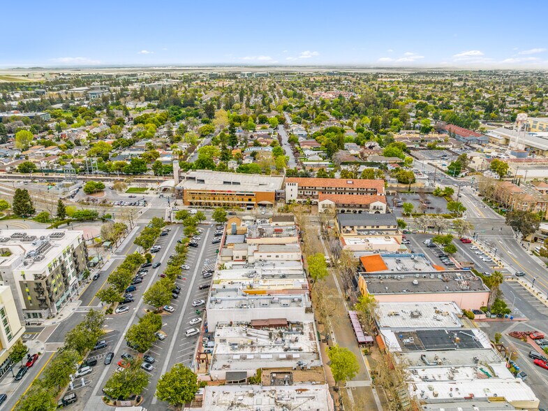 More Photos Of 135 S Murphy Ave, Sunnyvale Restaurant For Sale