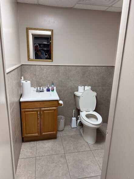 More Photos Of 7682 E 46th Pl, Tulsa Auto Dealership For Lease