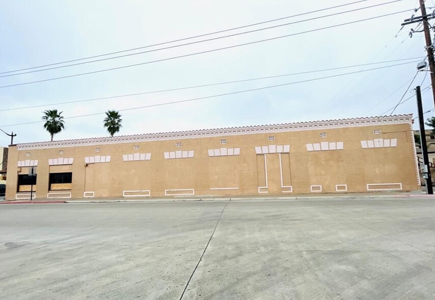 More Photos Of 1263 E Adams St, Brownsville Restaurant For Sale