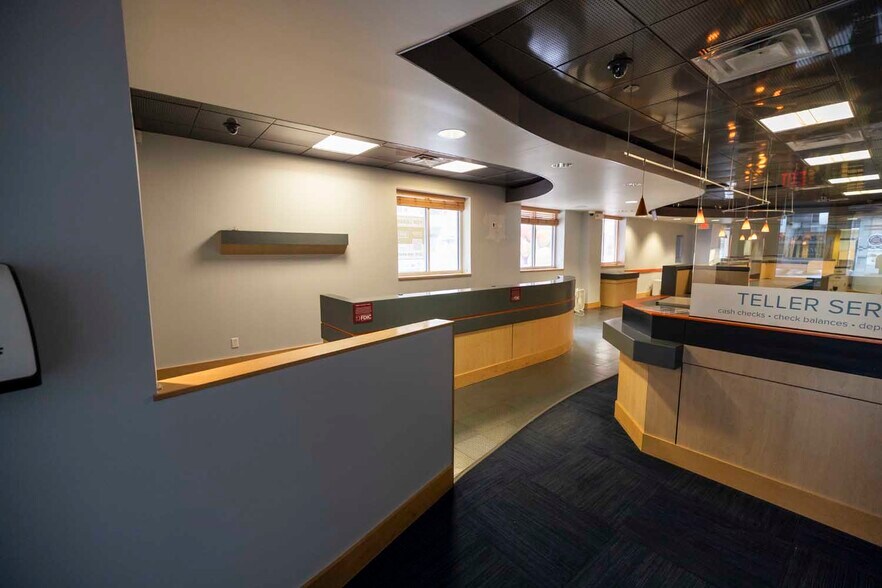 More Photos Of 602 E Green St, Champaign Storefront Retail Office For Lease