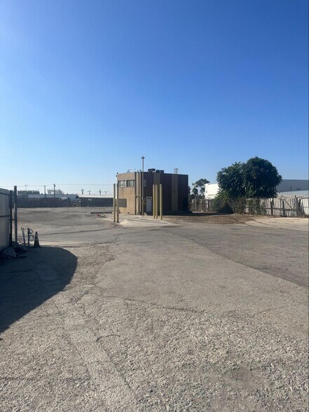More Photos Of 378 W 133rd St, Los Angeles Land For Lease