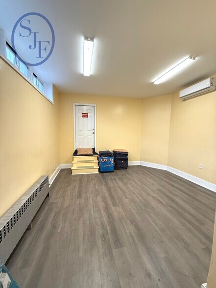 More Photos Of 175 Fenimore St, Brooklyn Flex For Lease
