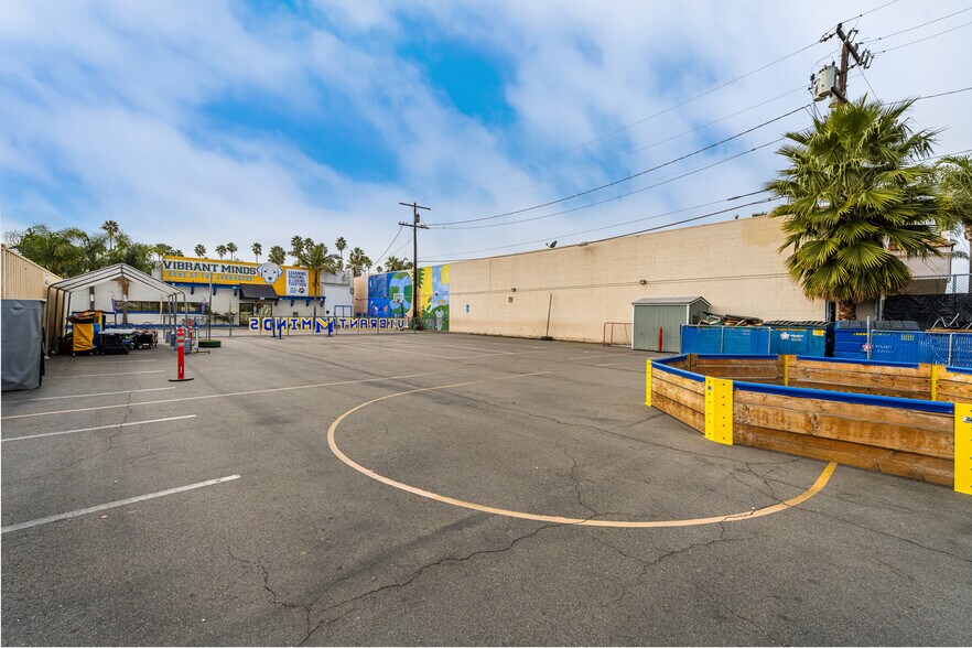 More Photos Of 412 W Carl Karcher Way, Anaheim Schools For Sale