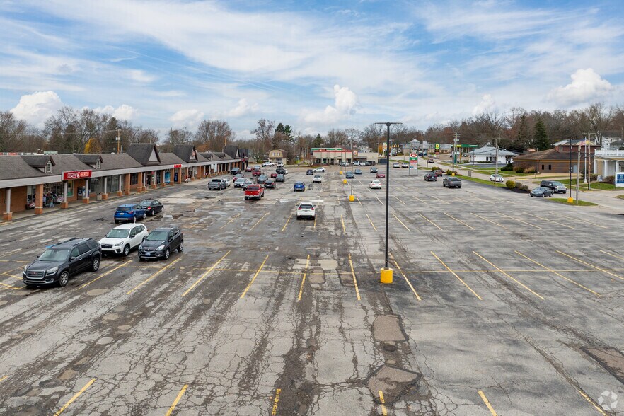 More Photos Of 200-260 N Main St, Rittman General Retail For Sale