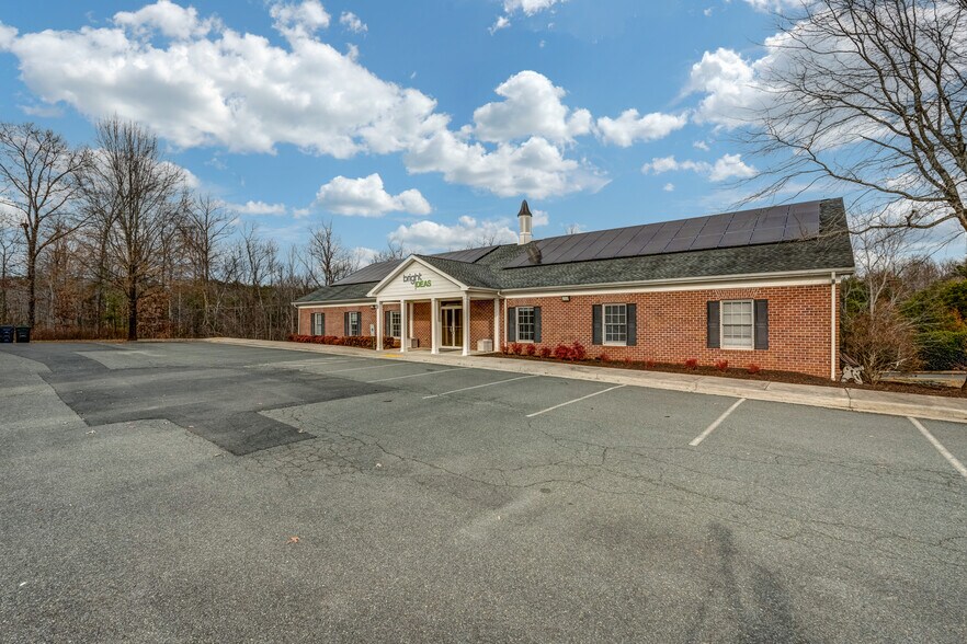 More Photos Of 95 Zion Station Ct, Troy Flex For Sale