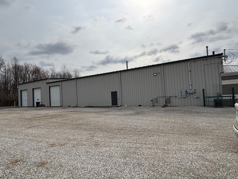 More Photos Of 2509 Krisko Cir SW, Canton Warehouse For Lease