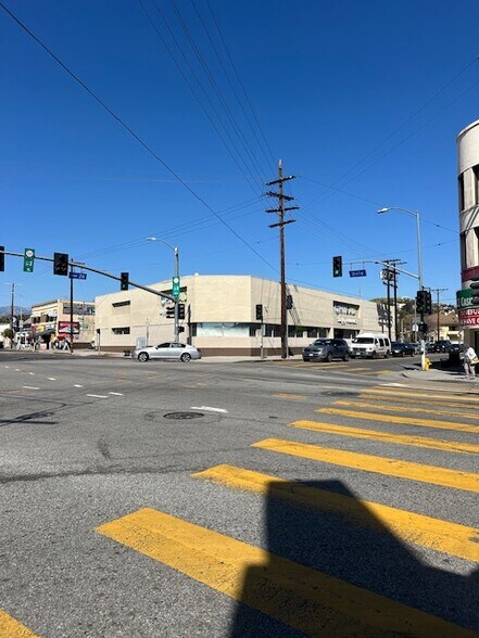 More Photos Of 111 E Avenue 26, Los Angeles Freestanding For Lease