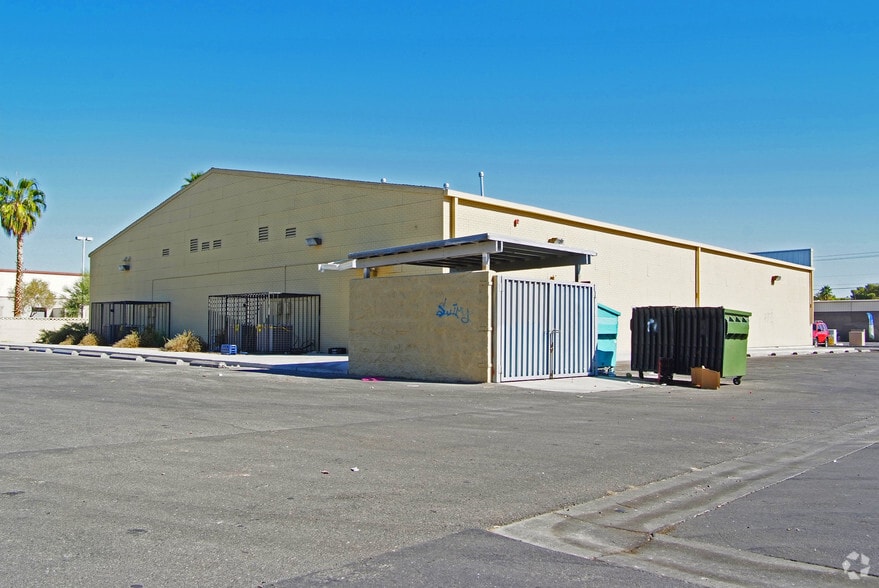 More Photos Of 850 N Lamb Blvd, Las Vegas Freestanding For Sale