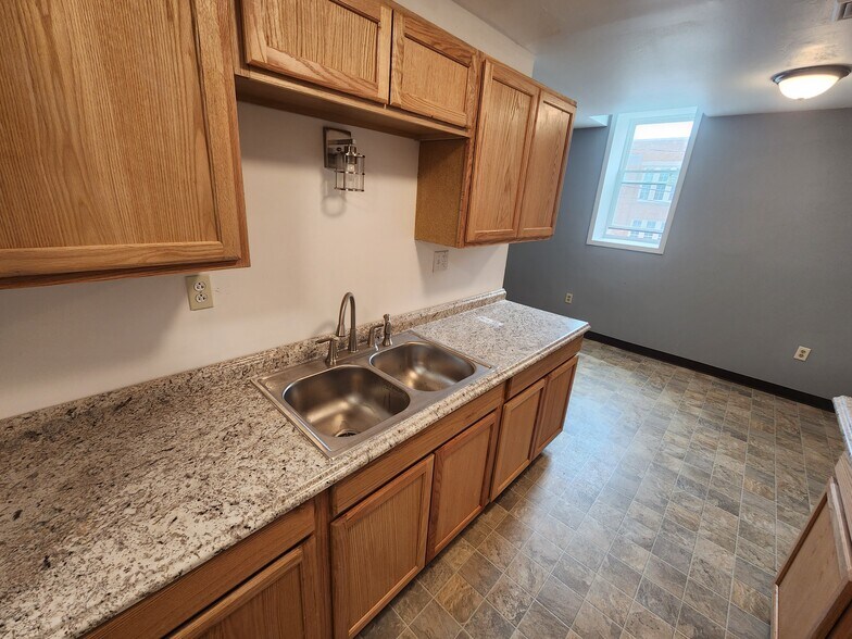More Photos Of 744 Park Ave, Syracuse Warehouse For Sale