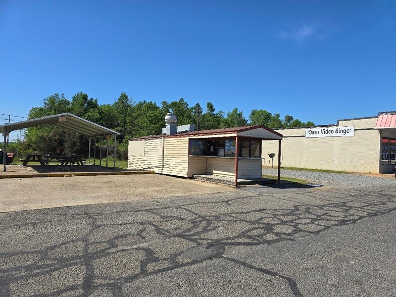 Primary Photo Of 113 Smith St, West Monroe General Retail For Sale