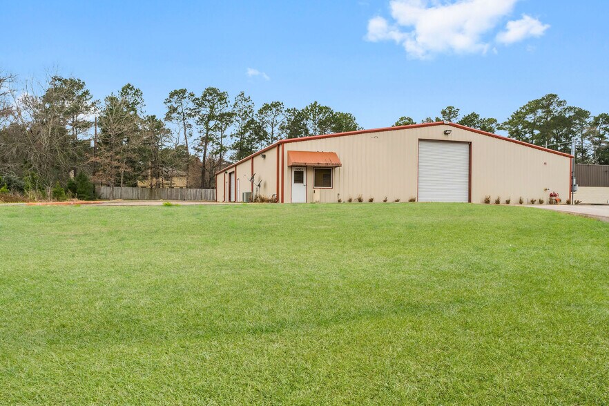 More Photos Of 28925 Nichols Sawmill Rd, Magnolia Warehouse For Lease