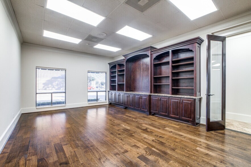 More Photos Of 4779-4781 S Main St, Stafford Office For Lease