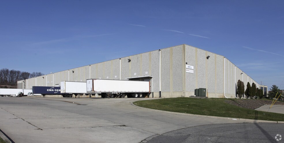 More Photos Of 70-96 Distribution Blvd, Edison Warehouse For Lease