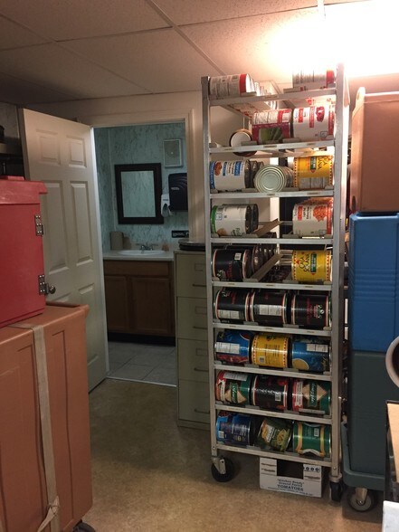 More Photos Of 139 Riverside Dr, Thompson Freestanding For Sale