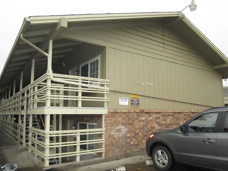 More Photos Of 8-10 S 11th Ave, Yakima Apartments For Sale