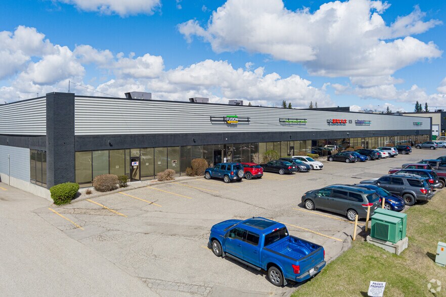 Primary Photo Of 925 30th St NE, Calgary Warehouse For Lease