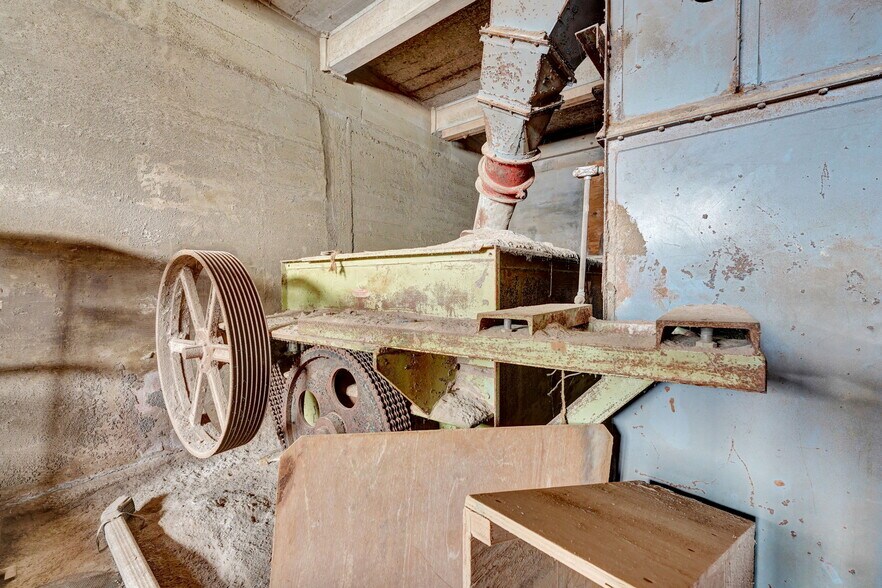 More Photos Of 47 Elm St, East Aurora Service For Sale