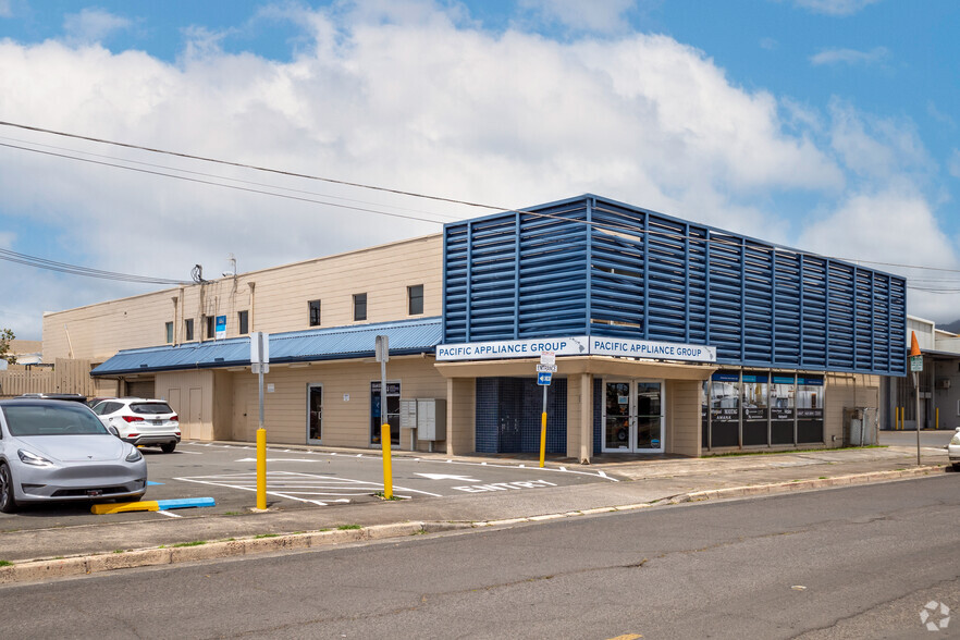 Primary Photo Of 650 Kohou St, Honolulu Storefront Retail Office For Lease