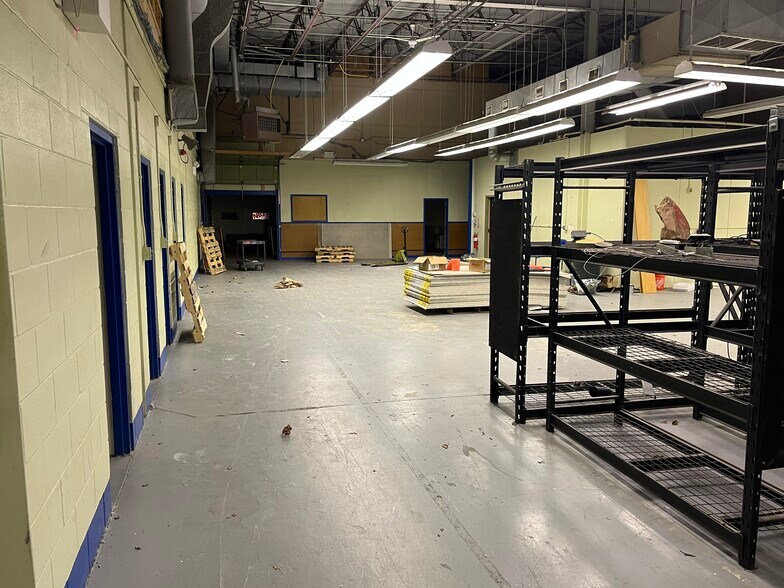 More Photos Of 777-785 Main St, Lewiston Warehouse For Lease