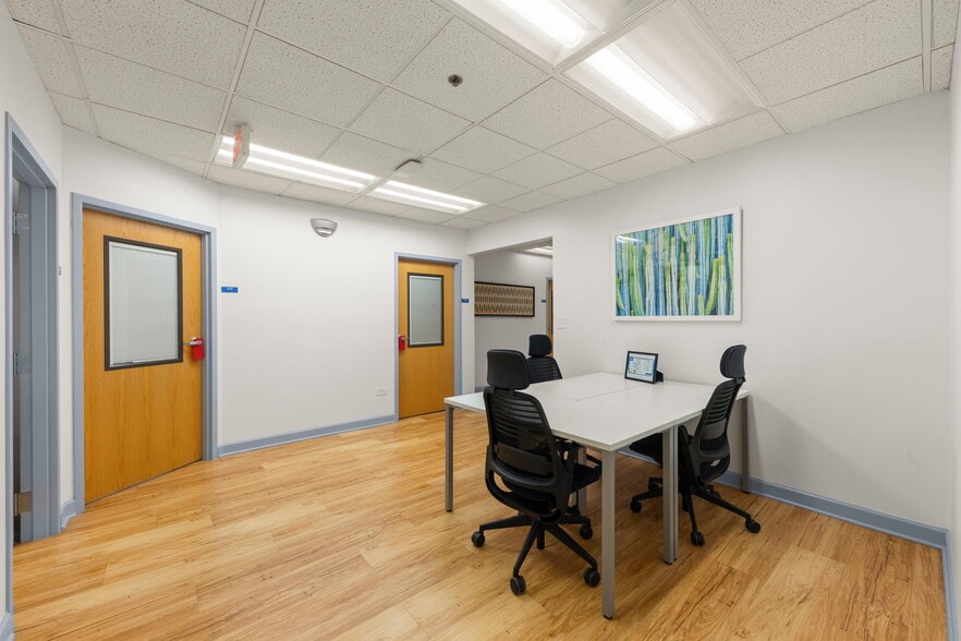 More Photos Of 1N131 County Farm Rd, Winfield Office Residential For Sale