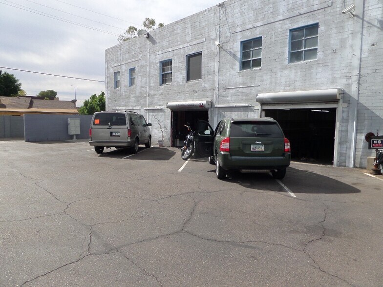 Primary Photo Of 1107-1117 E Van Buren St, Phoenix Warehouse For Lease