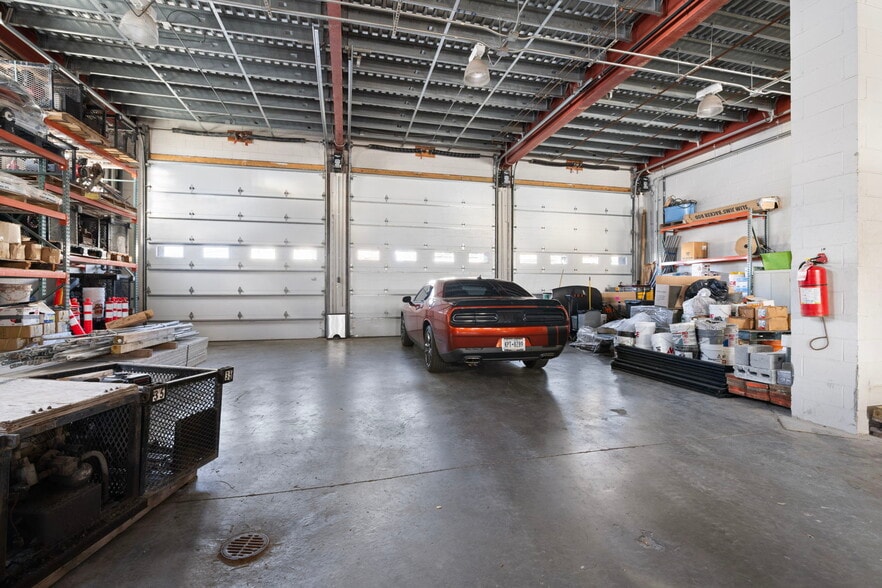 More Photos Of 188 Van Buren St, Staten Island Warehouse For Sale