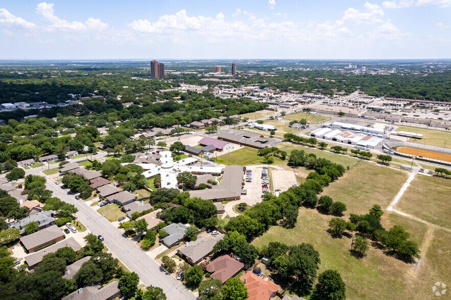 More Photos Of 2229 N Carroll Blvd, Denton Skilled Nursing Facility For Sale