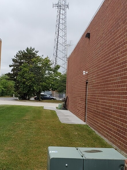 More Photos Of 1957 Quincy Ct, Glendale Heights Warehouse For Lease