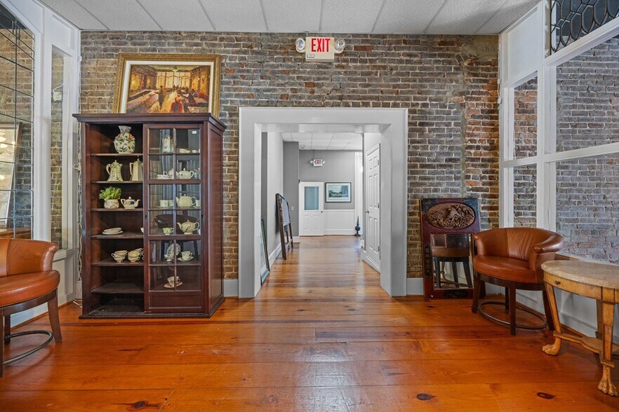 More Photos Of 219 E Screven St, Quitman Storefront Retail Office For Sale