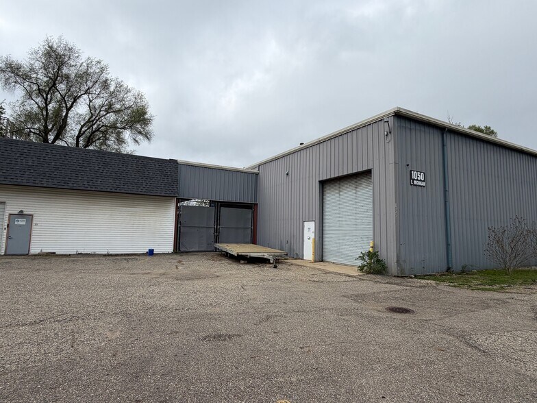 More Photos Of 1050 E Michigan Ave, Kalamazoo Warehouse For Sale