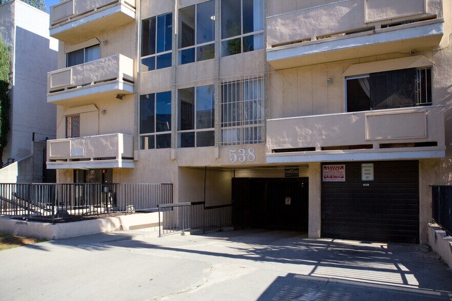 More Photos Of 538 S Oxford Ave, Los Angeles Apartments For Sale