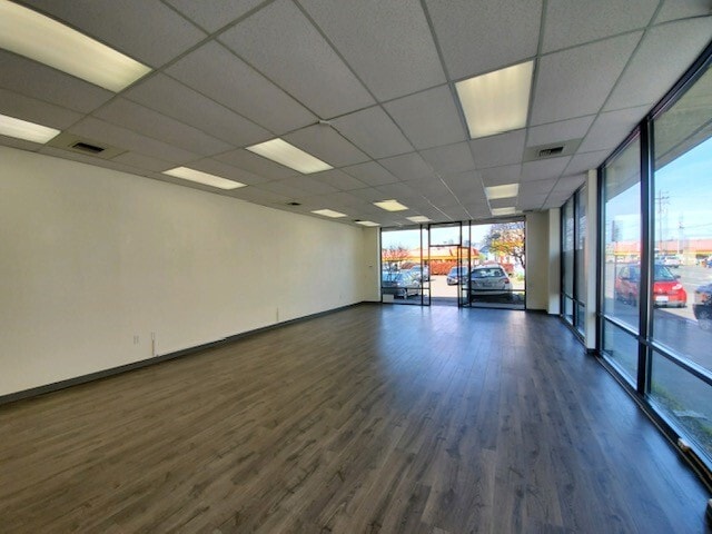 More Photos Of 2445 4th Ave S, Seattle Unknown For Lease