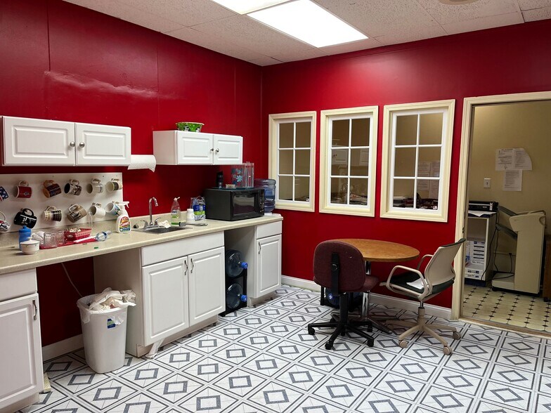 More Photos Of 2101 Lincoln Way E, Mishawaka Research And Development For Sale