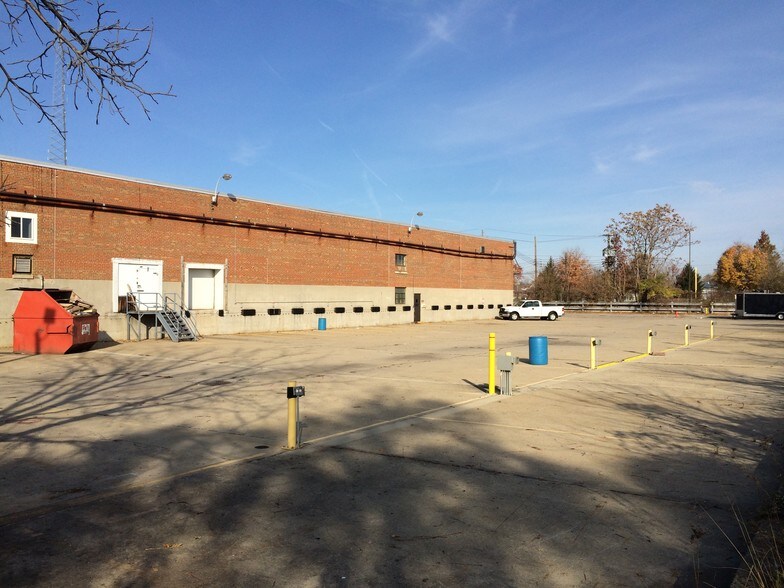 More Photos Of 55 S State Ave, Indianapolis Flex For Sale