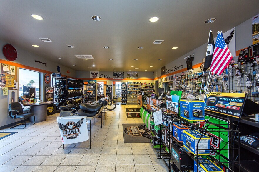 More Photos Of 2106 Highway 95, Bullhead City Auto Dealership For Sale