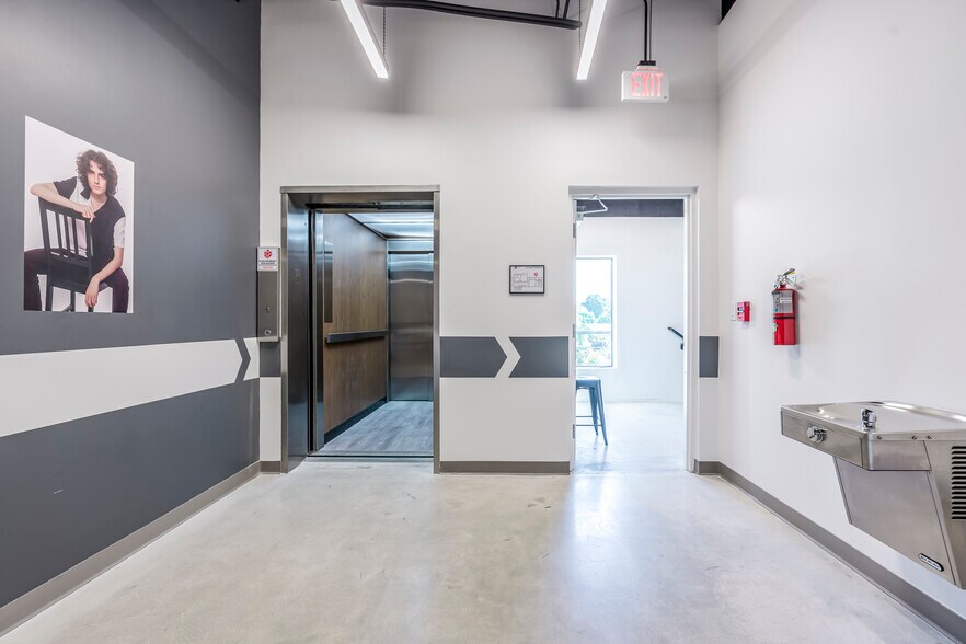 More Photos Of 1014 N Dixie Hwy, Lake Worth Beach Loft Creative Space For Sale