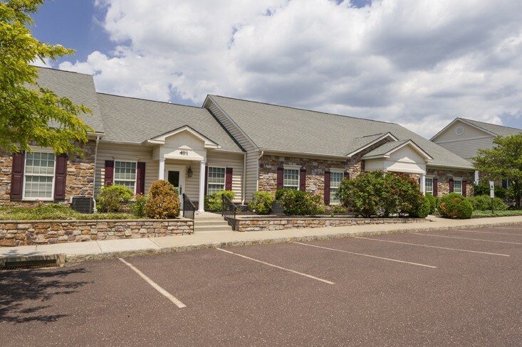 More Photos Of 400 Creekside Dr, Pottstown Unknown For Lease