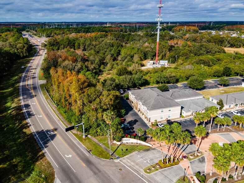 More Photos Of 13139 W Linebaugh Ave, Tampa Medical For Lease