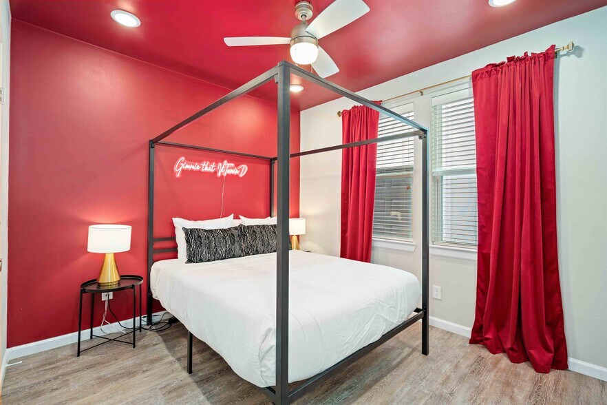 More Photos Of 2806 Rosewood St, Houston Multifamily For Sale