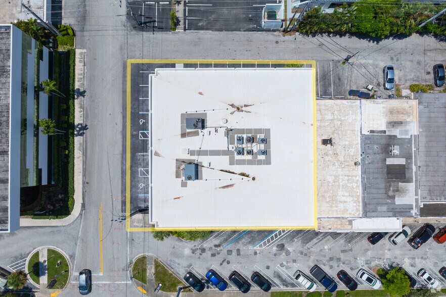 More Photos Of 2425 E Commercial Blvd, Fort Lauderdale Medical For Lease