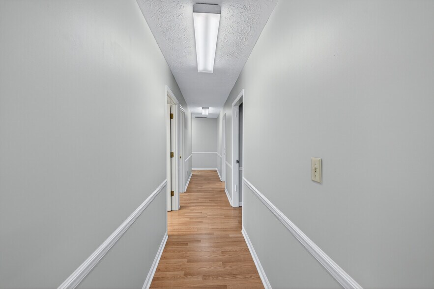 More Photos Of 4109 Robinson St, Covington Freestanding For Sale