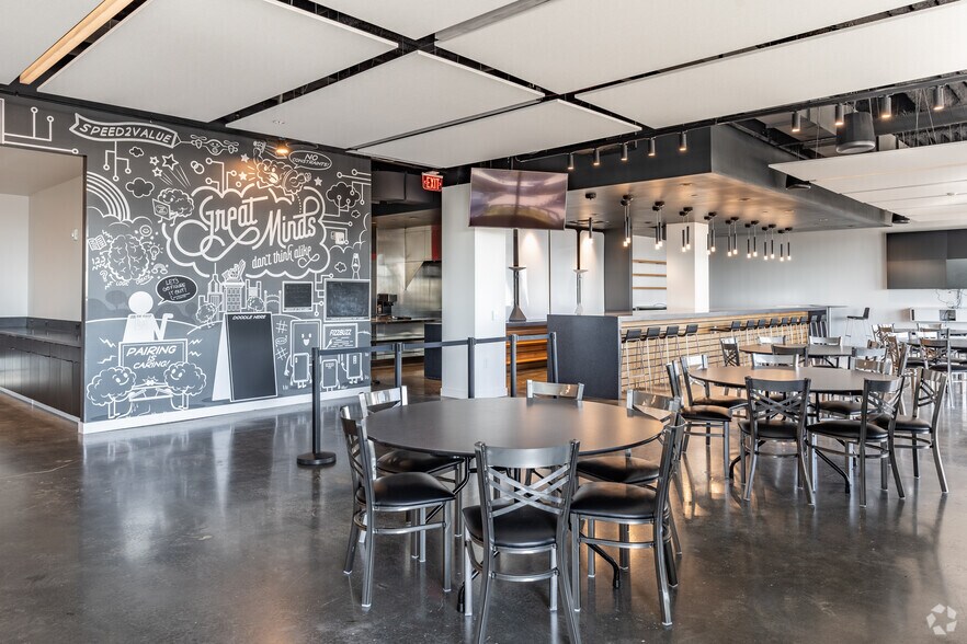 More Photos Of 711 N High St, Columbus Office Residential For Lease