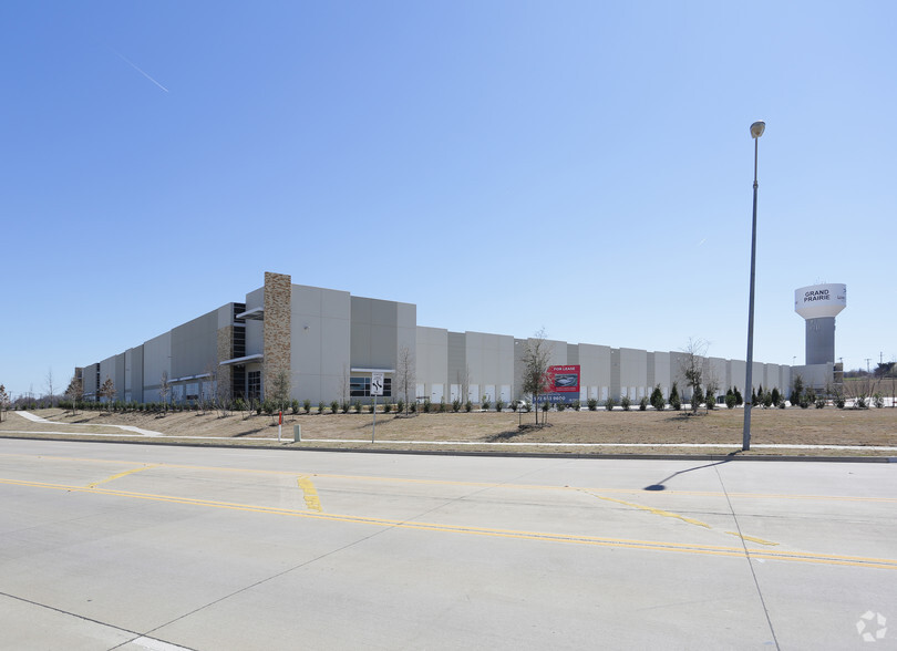 Primary Photo Of 2615 Gifford St, Grand Prairie Distribution For Lease