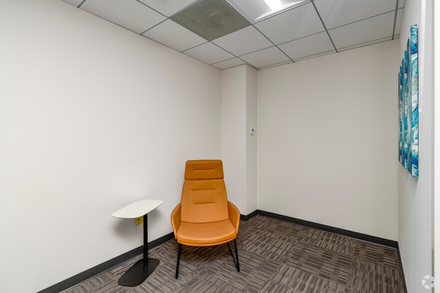 More Photos Of 9144 Arrowpoint Blvd, Charlotte Office For Sale